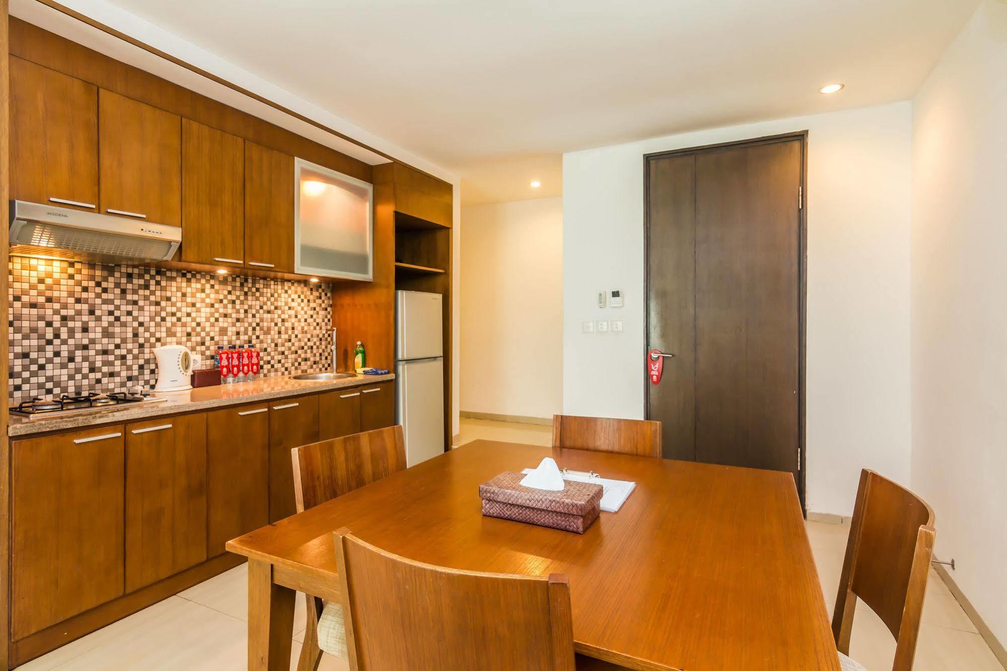 Zen Rooms Dewi Ratih Seminyak กูตา ภายนอก รูปภาพ